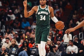 包含字母哥新星回归赛场表现惊艳，曼联未来可期！的词条