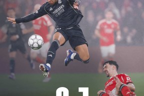 姆巴佩回归赛场，精彩发挥首场状态亮眼，老鹰观众沸腾！的简单介绍